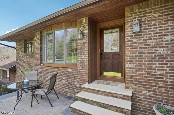 5 Bucky Ln, Vernon Twp., NJ 07462