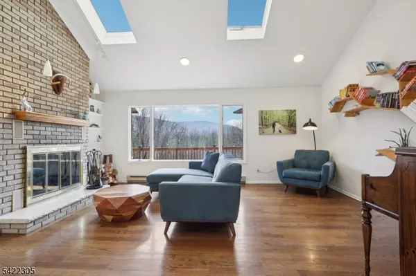 5 Bucky Ln, Vernon Twp., NJ 07462