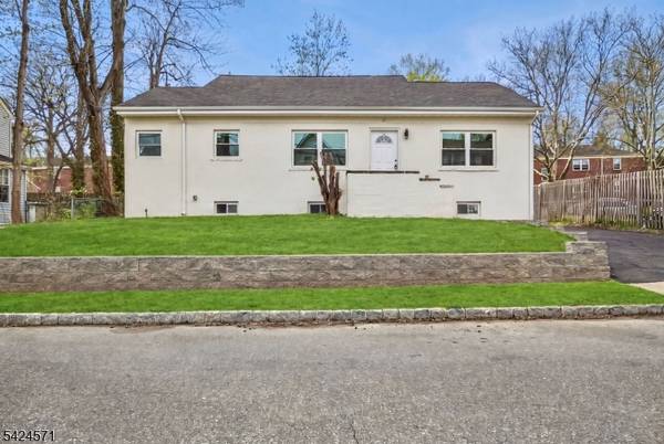 20 Edgar St, Summit City, NJ 07901