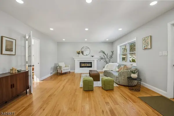 20 Edgar St, Summit City, NJ 07901