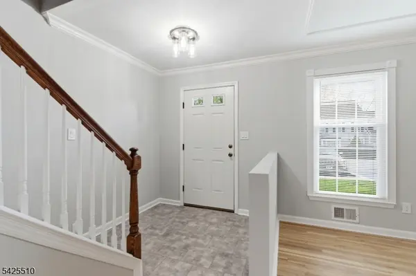 87 Hampshire Dr, Mendham Boro, NJ 07945