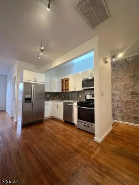 22 Willowdale Ave #2, Montclair Twp., NJ 07042