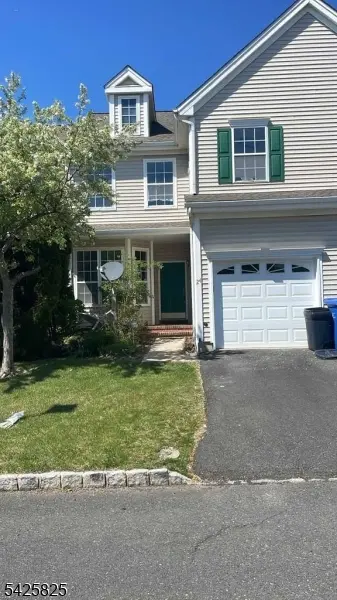 24 Straton Ct, Sayreville Boro, NJ 08859