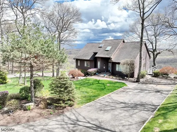 6 Copperas Ridge Rd, Rockaway Twp., NJ 07435