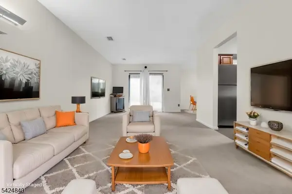 11 Cindy Ct, Lebanon Boro, NJ 08833