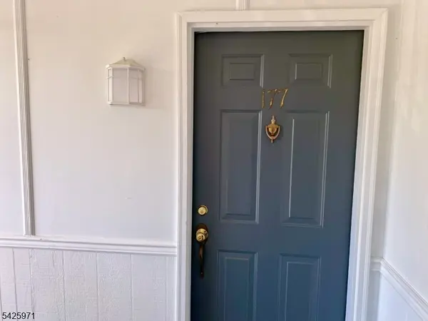 177 Rachel Ct, Franklin Twp., NJ 08823