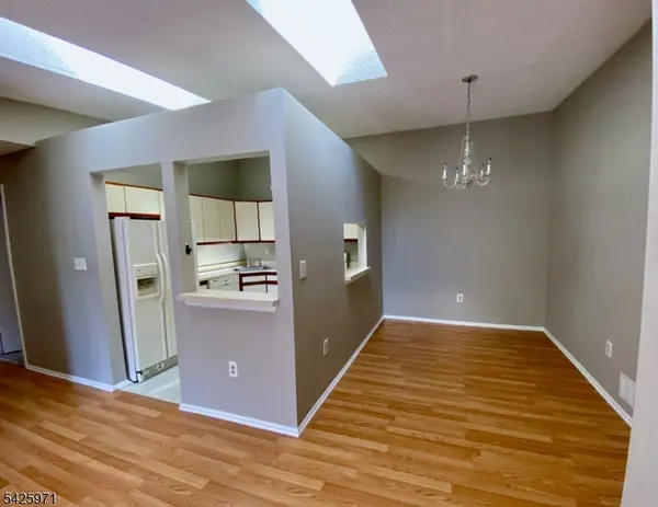 177 Rachel Ct, Franklin Twp., NJ 08823