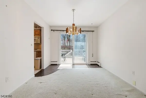 47 Siek Rd, Kinnelon Boro, NJ 07405