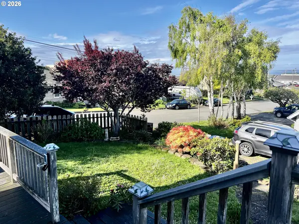 94251 2ND ST, Gold Beach, OR 97444