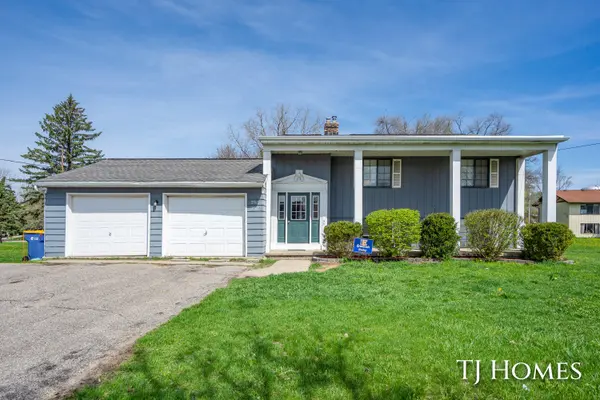 2561-2563 Burton ST SE, Grandrapidscity_kent, MI 49546