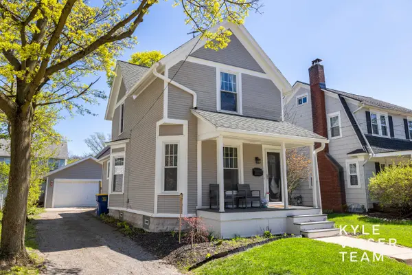 622 Gladstone DR SE, East Grand Rapids, MI 49506