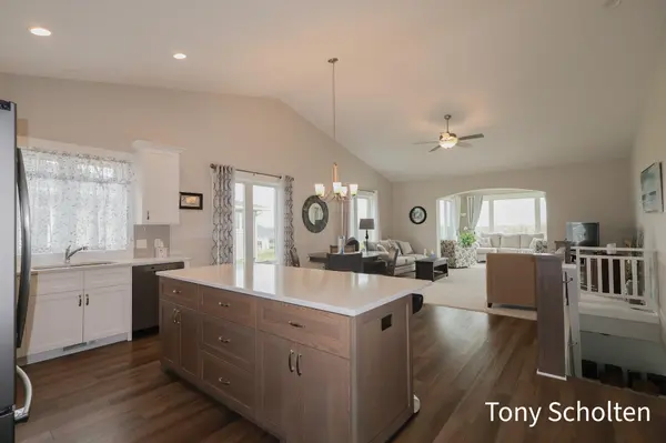 7960 Eagles Roost TRL #99, Georgetown Twp, MI 49426