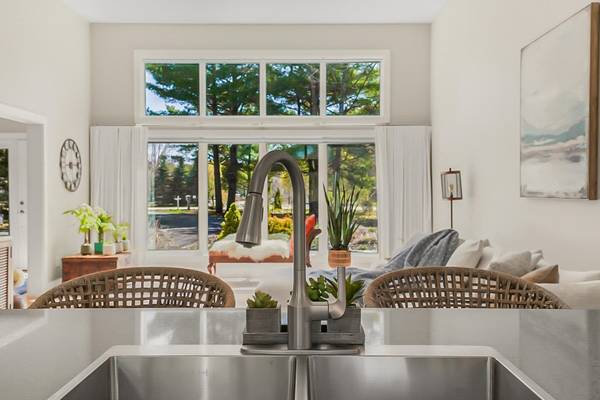 8906-B Manhattan North, Long Lake Twp, MI 49685