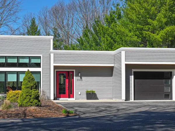 8906-B Manhattan North, Long Lake Twp, MI 49685