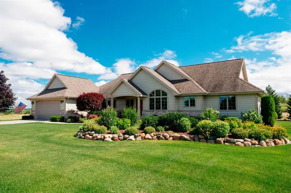 4213 Wolverine DR,  Acme Twp,  MI 49690