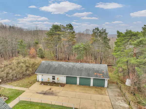 3398 E 16 RD, Colfax Twp, MI 49663