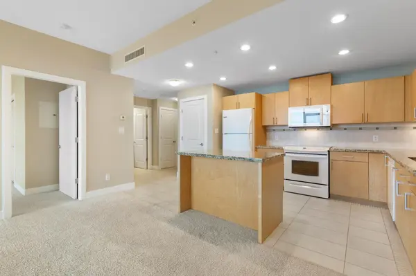 77 Spruce PL SW #1101, Calgary, AB T3H 3C8