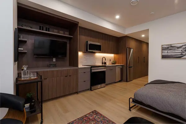 1520 4 ST SW #SL5, Calgary, AB T2Y 0Y4