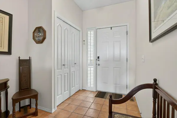 92 Hamptons Link NW, Calgary, AB T3A 5V9