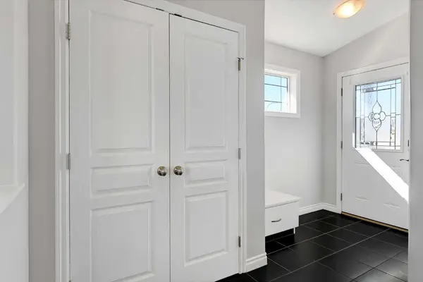 12701 105, Grande Prairie, AB T8V 2N3