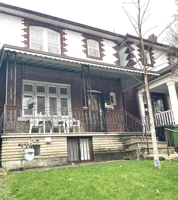 364 Roxton RD, Toronto C01, ON M6G 3R2