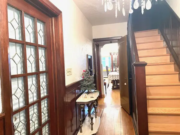 364 Roxton RD, Toronto C01, ON M6G 3R2