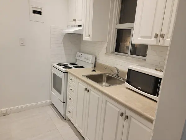 1721 Bathurst ST #1, Toronto C03, ON M5P 3K4