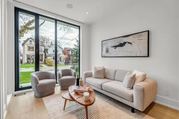 192 Woburn AVE, Toronto C04, ON M5M 1K7