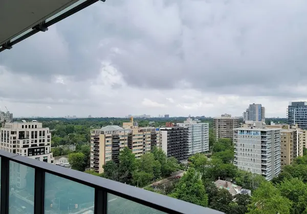 99 Foxbar RD #1906, Toronto C02, ON M4V 0B2