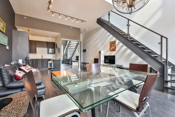 500 Sherbourne ST #215, Toronto C08, ON M4X 1L1