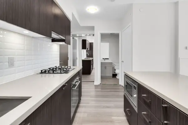 501 St Clair AVE W #1104, Toronto C02, ON M5P 0A2