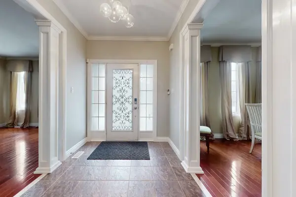 46 Williamson DR W, Ajax, ON L1T 4M9