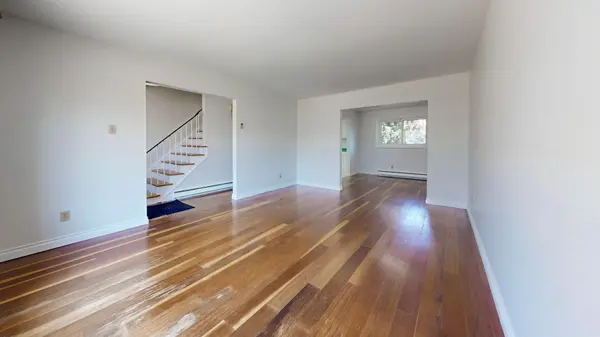 11 Castle Hill DR, Toronto E05, ON M1T 2Y2