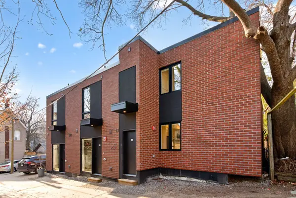 53 Harriet ST #E, Toronto E01, ON M4L 2G1