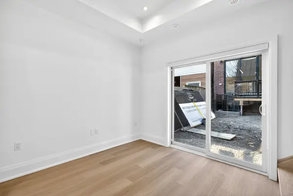 53 Harriet ST #E, Toronto E01, ON M4L 2G1