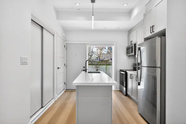 53 Harriet ST #E, Toronto E01, ON M4L 2G1