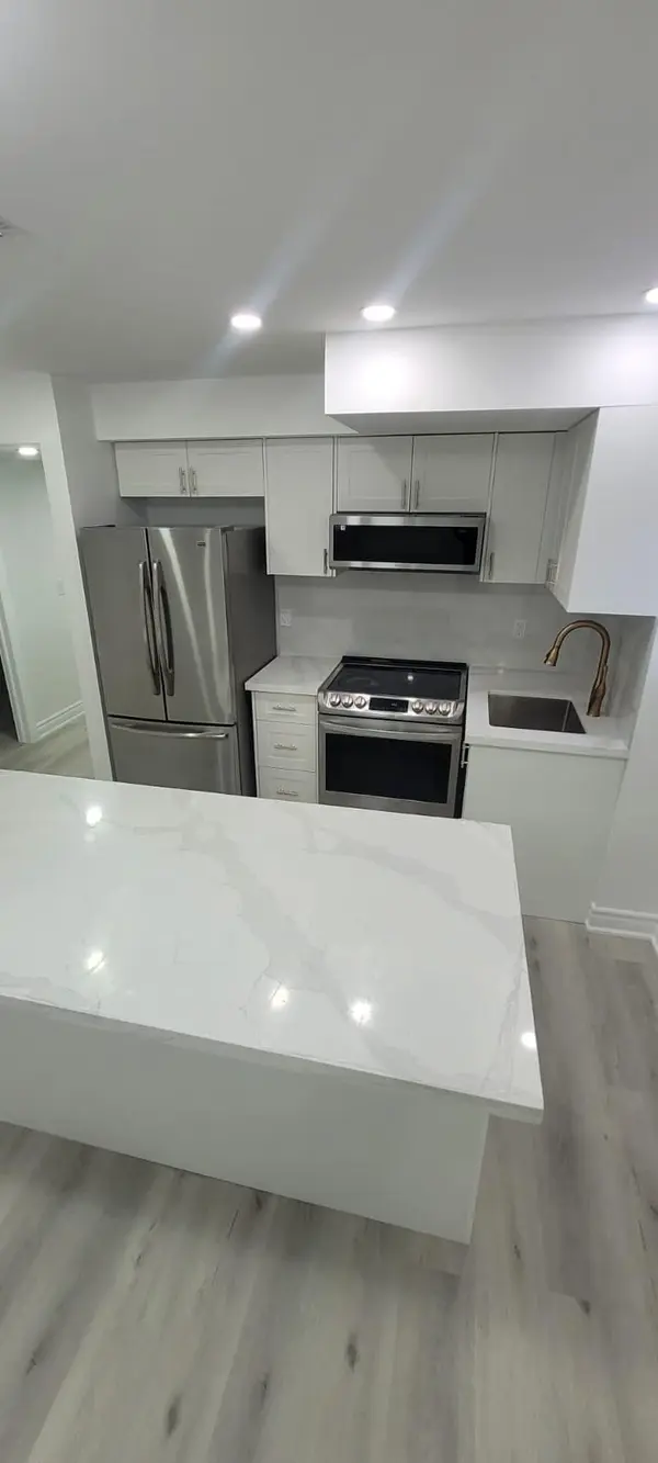 32 Auckland DR E #BSMT, Whitby, ON L1P 0G6