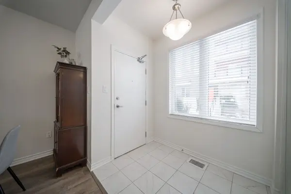 1148 Dragonfly AVE #512, Pickering, ON L1X 0H5