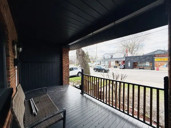 123 Kingston RD #Main & 2nd, Toronto E02, ON M4L 1T2