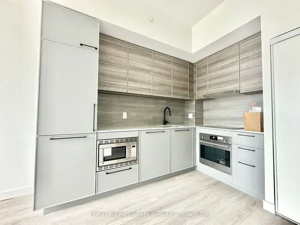 1050 Eastern AVE #604, Toronto E02, ON M4L 0B7