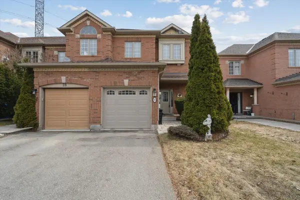 30 Jordanray BLVD, Newmarket, ON L3X 2P9