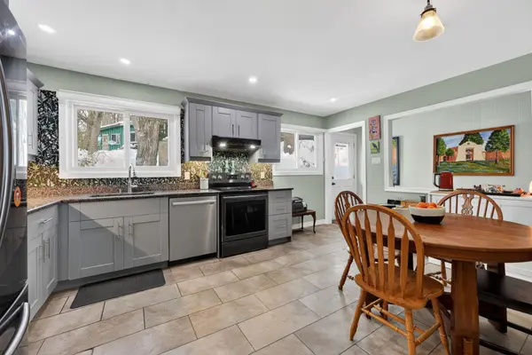 75 Hazel ST, Tay, ON L0K 2C0