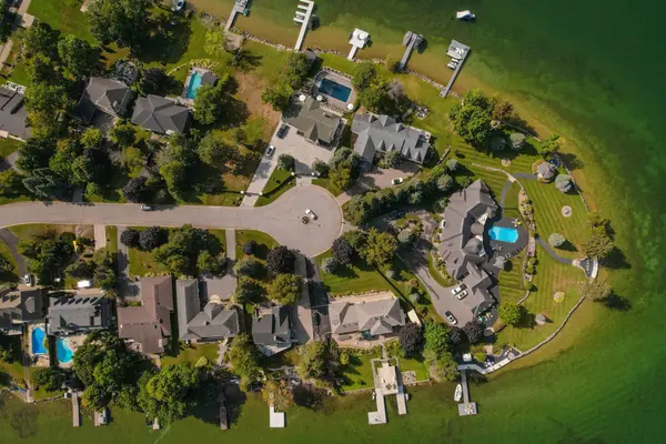 376 Brewery LN, Orillia, ON L3V 7H8