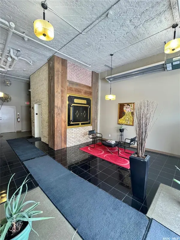 12 23rd STREET E #301, Saskatoon, SK S7K 0H5