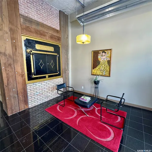 12 23rd STREET E #301, Saskatoon, SK S7K 0H5