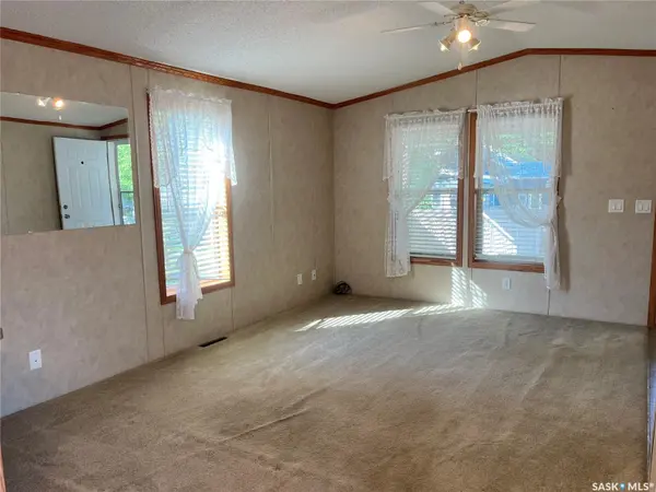 622 BERTRAND AVENUE, Radville, SK S0C 2G0