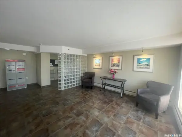 2221 ADELAIDE STREET #604, Saskatoon, SK S7J 5L9