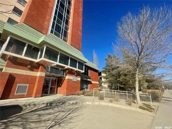 2221 ADELAIDE STREET #604, Saskatoon, SK S7J 5L9