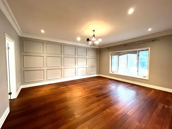 32 Belvedere DR, Oakville, ON L6L 4B6