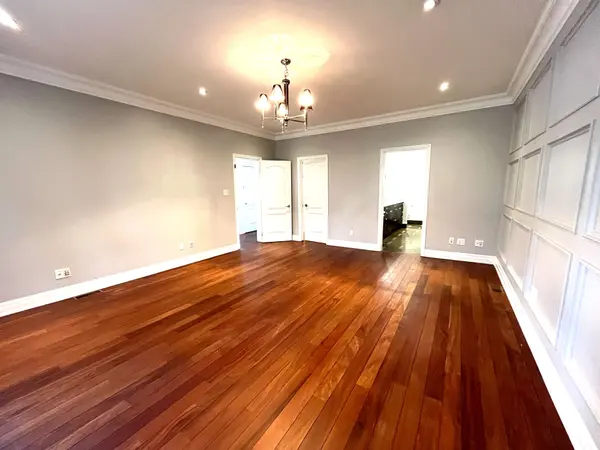 32 Belvedere DR, Oakville, ON L6L 4B6